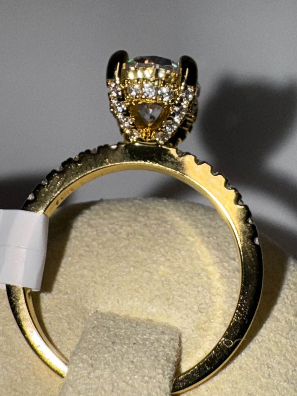 2ct 18k Oval Ring - Picture 6 of 9
